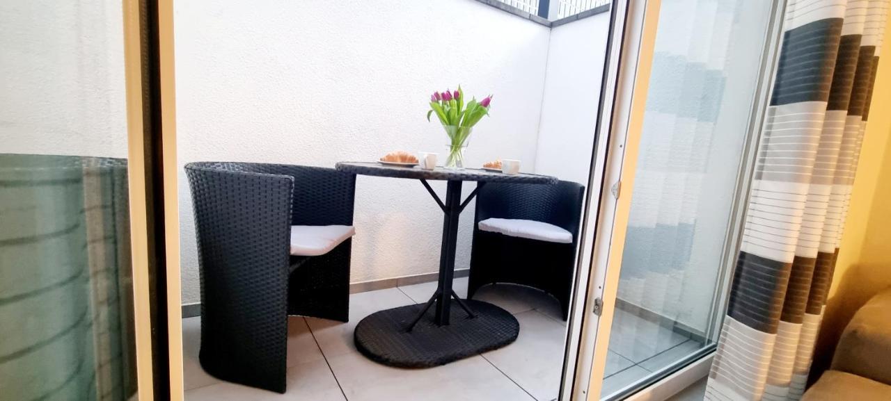New Modern Selfcheckin Publicfreeparking Highspeed Wifi Kingsizebed Baden-Bade Exterior foto